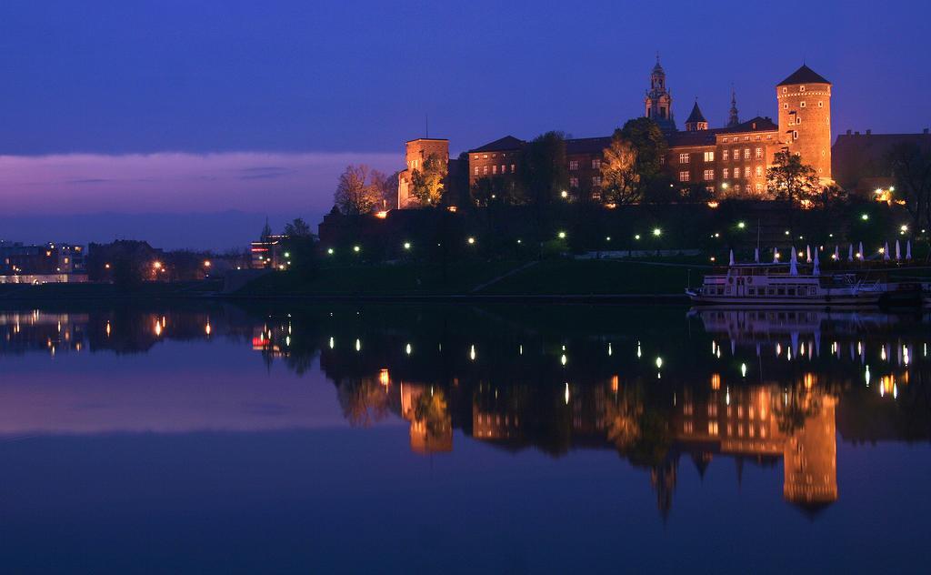 Friendhouse Apartments Vistula&Wawel Cracóvia Exterior foto